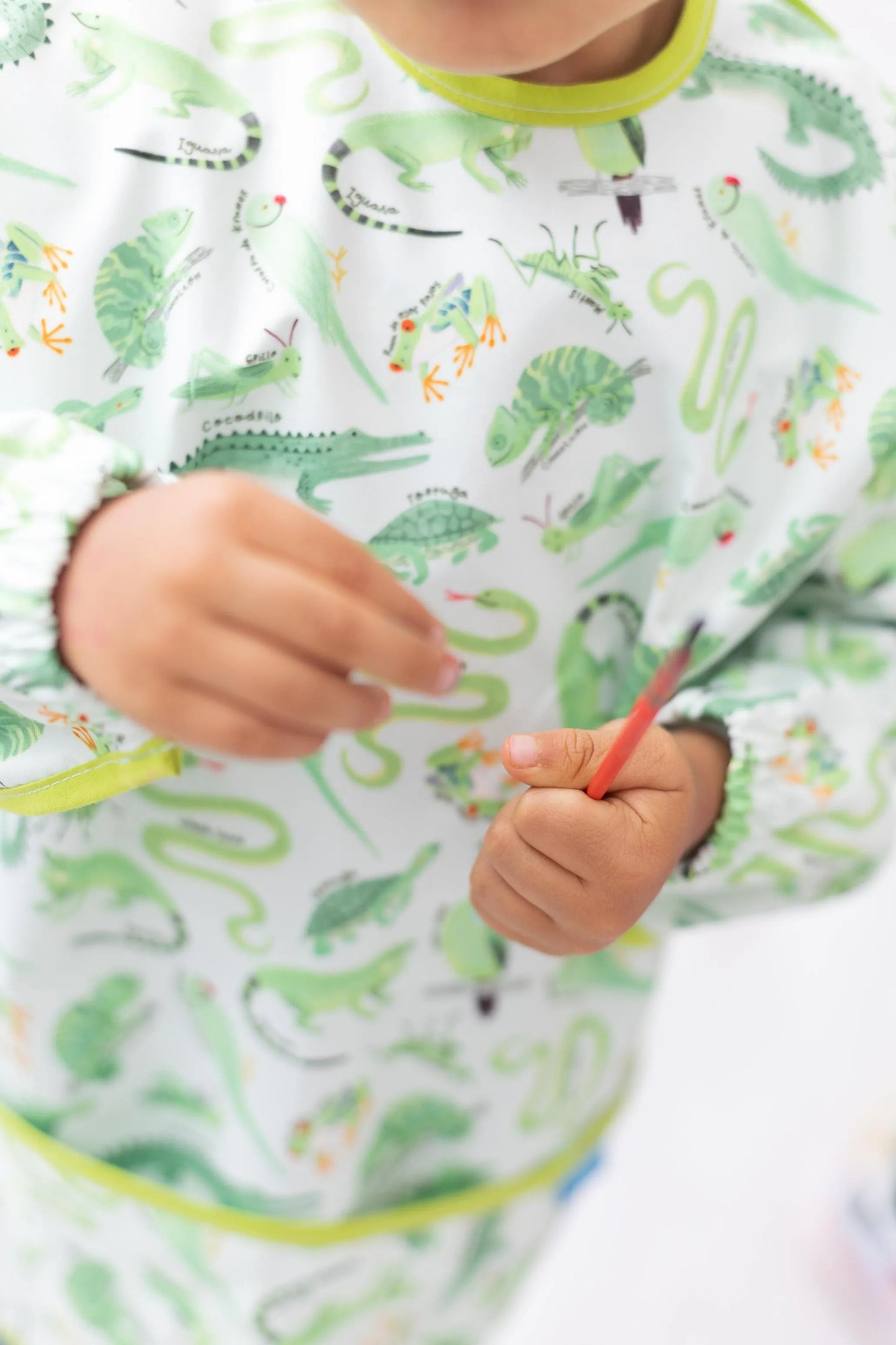 Babero Manga Larga 2 -4 años – Selva 🌿
