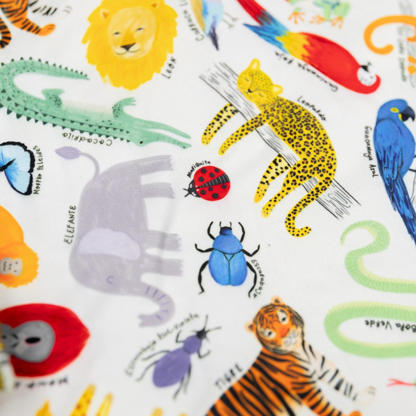 Babero Manga Larga 2 -4 años – Selva 🌿